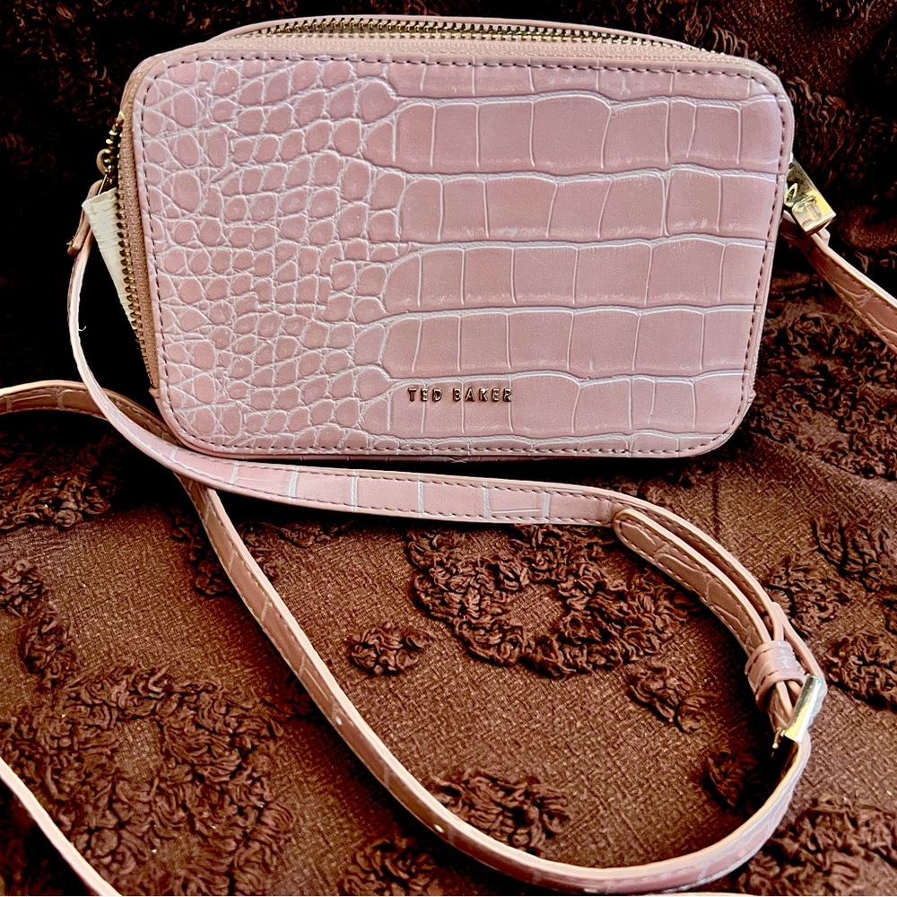 Ted Baker London
Stina Embossed Faux Leather Crossbody Bag
Color: Mid Pink